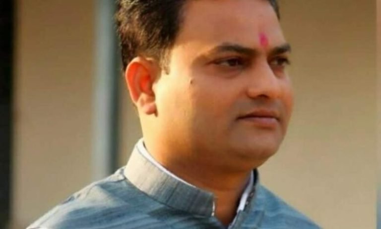 मुआवजा मामलों में विवादित रहे मनोज गोभिल को हटाया गया गए पद से, भू-विस्थापितो ने सबसे ज्यादा की थी शिकायत