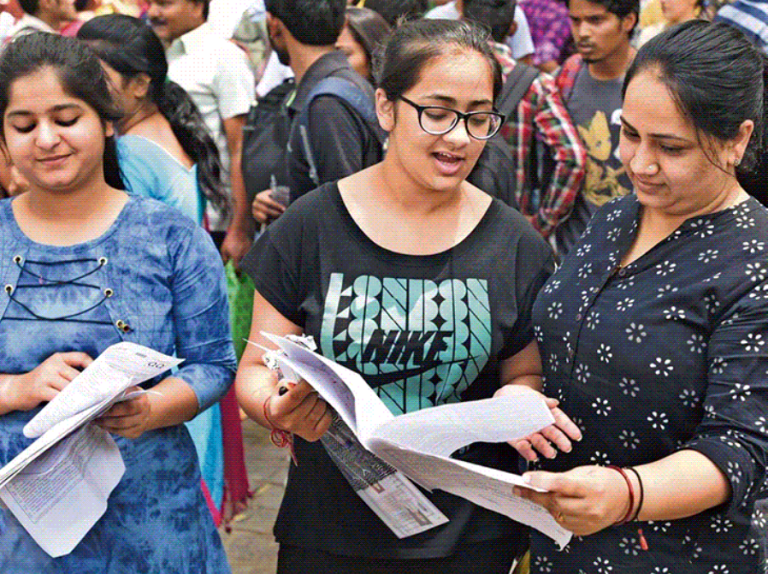 NEET रीएग्‍जाम रिजल्‍ट जारी, नई मेरिट लिस्ट भी आई:
