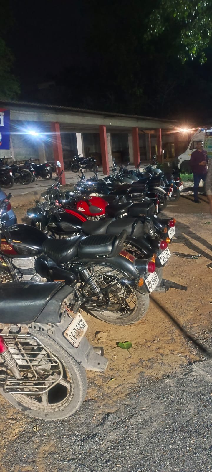 कोरबा: मॉडिफाई साइलेंसर पर ट्रैफिक पुलिस की बड़ी कार्रवाई, 17 वाहन चालकों से ₹39,100 समन शुल्क वसूला