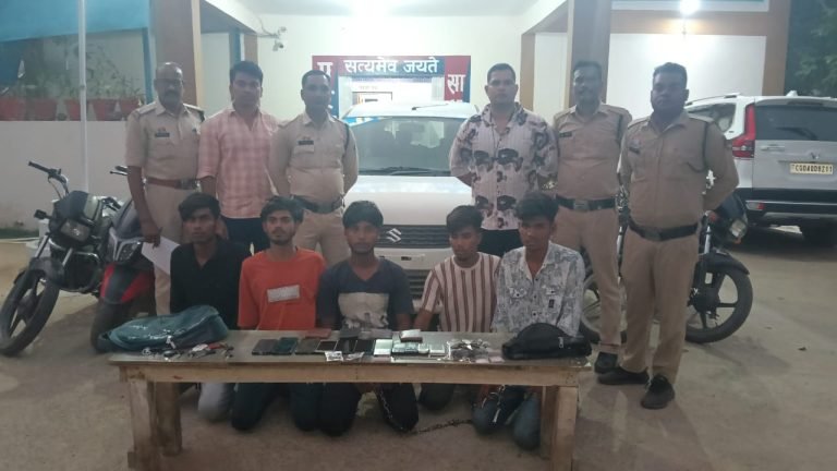 शिवाजी नगर में हुई कार और स्कूटी चोरी का पर्दाफाश, संगठित गिरोह के चार सदस्य गिरफ्तार, लाखों की संपत्ति बरामद