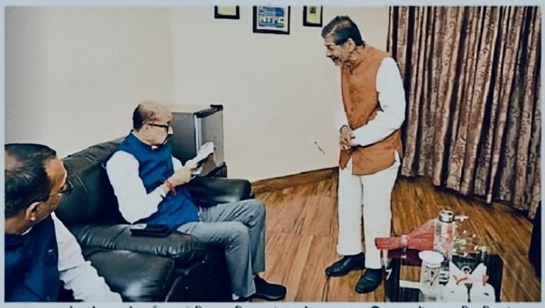 पूर्व मंत्री ननकीराम कंवर के साथ राज्यपाल के दौरे में दुर्व्यवहार, पूर्व गृहमंत्री नहीं मिली कुर्सी जबकि कलेक्टर बैठे रहे सामने, आदिवासी सम्मान पर उठे सवाल
