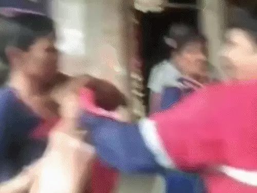 कोरबा: शिक्षिका और बेटी के साथ मारपीट, पति समेत सास-ससुर गिरफ्तार, सोशल मीडिया पर वायरल हुआ वीडियो