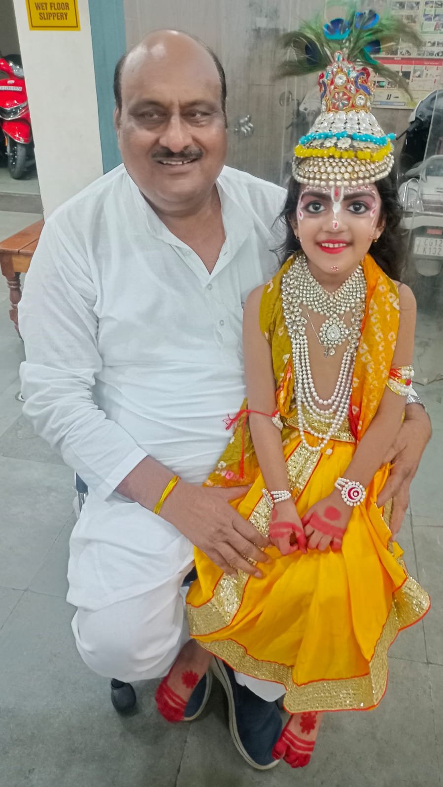 कृष्ण जन्माष्टमी महोत्सव में नबिया अग्रवाल ने हासिल किया प्रथम स्थान