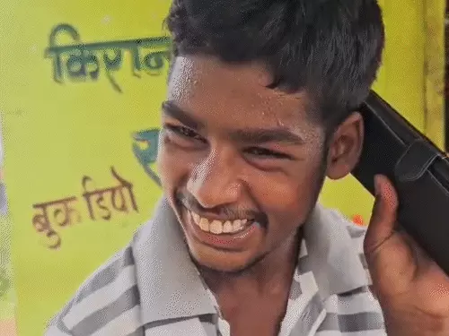 क्रिकेटर रजत पाटीदार का मोबाइल नंबर गलती से युवक को अलॉट, विराट-एबी डिविलियर्स के आने लगे फोन