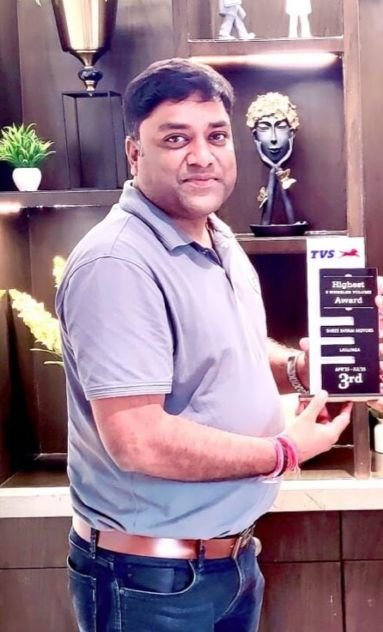 शुभ ऑटोमोबाइल्स ने फिर रचा इतिहास, एक साथ 4 अवॉर्ड्स से नवाज़ा गया