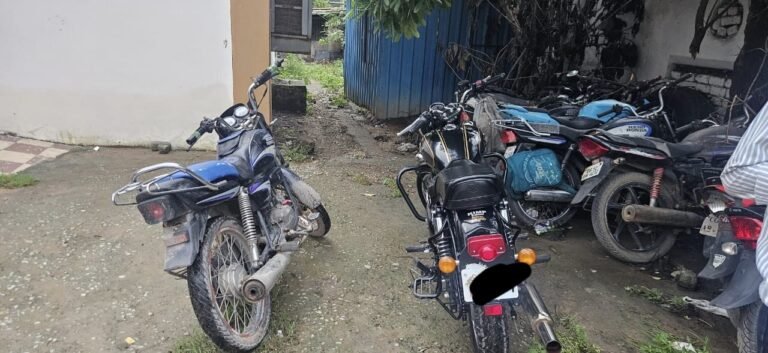कोरबा पुलिस का सड़क सुरक्षा अभियान: मॉडिफाई साइलेंसर वाले 69 वाहनों पर कार्रवाई