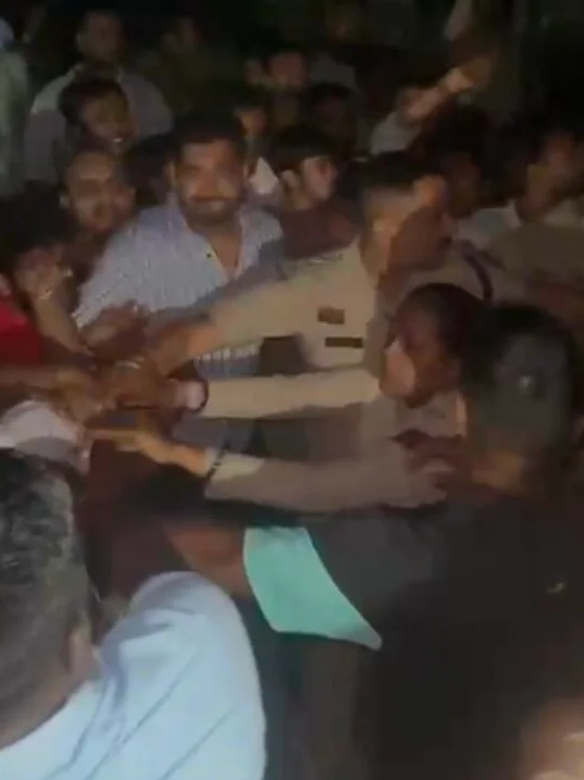 कोरबा: धर्मांतरण को लेकर पथरीपारा में बवाल, पुलिस की तैनाती से हालात काबू में
