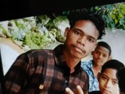 Death In Love: युवक की आत्महत्या पर गरमाया माहौल, परिजनों पर हत्या के आरोप की मांग
