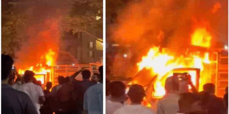 Fire In Mini Pickup: राजीव प्लाजा के पास चलती गाड़ी में लगी आग, फायर ब्रिगेड ने पाया काबू