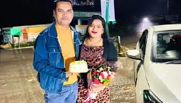 Birthday Celebration On The Road: सड़क को बना लिया निजी प्रॉपर्टी, विपक्ष ने BJP पर कसा तंज