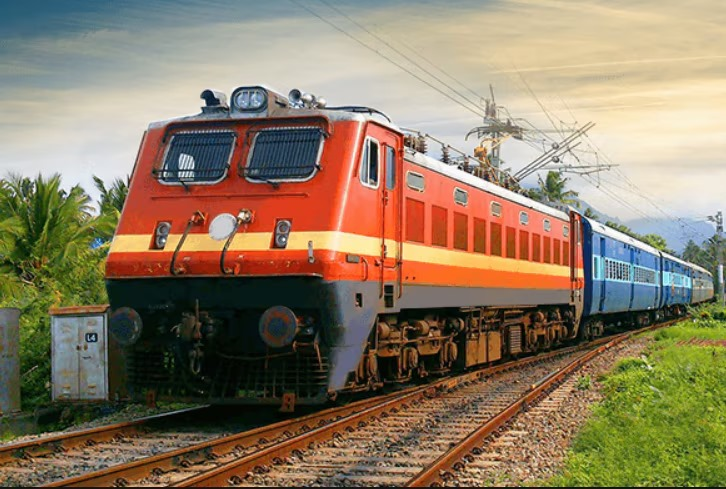 Festival Special Train: अब त्योहारी भीड़ में नहीं छूटेगी ट्रेन, SECR ने की बड़ी तैयारी