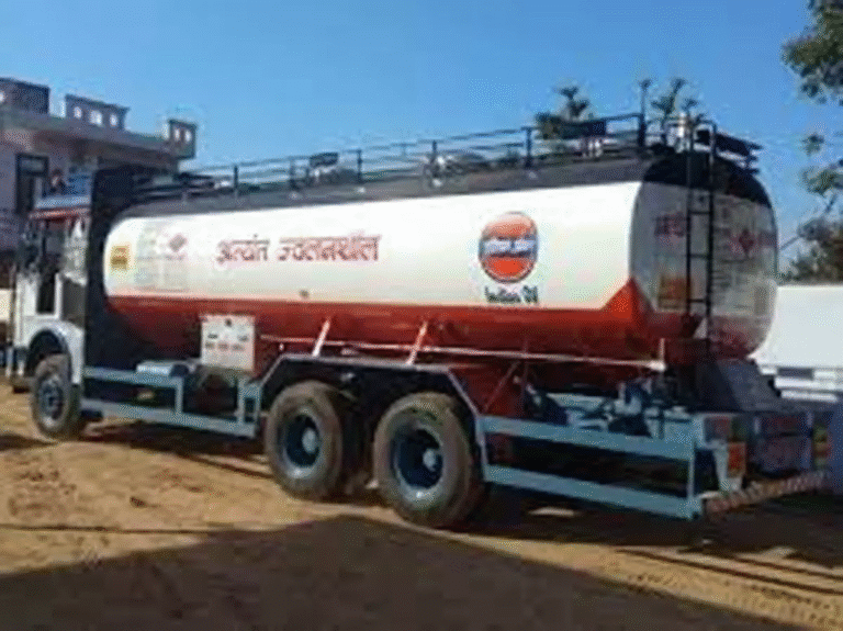 oil yard bust: 42 लाख से अधिक का ईंधन जब्त, जांच में जुटी पुलिस