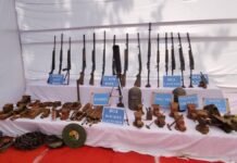 Naxalite ordinance factory: नक्सलियों की हथियार फैक्ट्री पर छापा: 17 राइफल, विस्फोटक और उपकरण मिले Naxalite ordinance factory