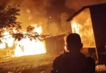 Balrampur Bus-Truck Accident : बलरामपुर में बस-ट्रक टकराने से आग, यात्रियों में हड़कंप