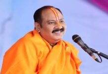 पंडित प्रदीप मिश्रा की शिव कथा सुनने उमड़ रही भीड़, आयोजन 7 दिसंबर से