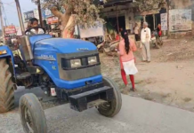 चलती गाड़ी में ही सो गया नशे में धुत ट्रैक्टर चालक, 9 साल के बच्चे ने संभाला स्टेयरिंग, देखें VIDEO