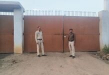 उरगा पुलिस की बड़ी कार्रवाई, अवैध स्क्रैप यार्ड से 30 लाख का सामान जब्त