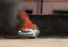 कोरबा: कॉलोनी में खड़ी कार में लगी भीषण आग, समय रहते काबू—बड़ा हादसा टला