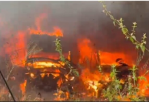 मेडिकल कॉलेज अस्पताल परिसर में भीषण आग, कबाड़ में खड़ी 6 गाड़ियां जलकर खाक