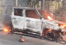 कोरबा में चलती बोलेरो नियो में लगी भीषण आग, कूदकर भागे सवार, वाहन जलकर खाक