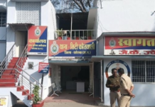 कोरबा। कोतवाली थाने में नशेड़ी का हाईवोल्टेज ड्रामा, तोड़फोड़ कर रोजनामचा फाड़ने की कोशिश, गिरफ्तार