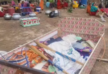 धर्मांतरण को लेकर बढ़ा विवाद, धर्मांतरित परिवारों का सामान घर से बाहर निकाला; गांव में भारी पुलिस बल तैनात