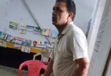 स्कूल में अंडरवियर में बैठे मिले हेडमास्टर! बच्चों के सामने अशोभनीय हरकत का आरोप, ग्रामीणों में आक्रोश