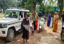 Korba News: 102 एंबुलेंस की सुविधा पर सवाल, अस्पताल पहुंचने से पहले पेड़ के नीचे हुआ महिला का प्रसव