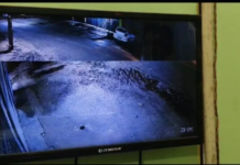 बरपाली में कंप्यूटर-मोबाइल दुकान का ताला तोड़कर चोरी, CCTV में कैद हुए 3 संदिग्ध