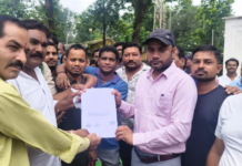 CG News: बदहाल सड़क को लेकर ग्रामीणों का धरना स्थगित, तहसीलदार ने 7 दिन में समाधान का दिया आश्वासन