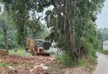 SECL Kusmunda News: बिना बसाहट मकान खाली कराने का आरोप, 200 प्रभावित परिवारों ने किया विरोध; दंडवत न्याय यात्रा का ऐलान