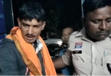 SBI ATM में चोरी की कोशिश, हथौड़ी-छीनी से मशीन तोड़ रहा था आरोपी; CCTV कैमरा भी तोड़ा, लोगों ने पकड़ा