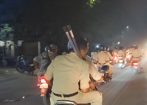 गणेशोत्सव को लेकर कोरबा पुलिस अलर्ट, शहर में बाइक पेट्रोलिंग कर पंडालों का किया निरीक्षण