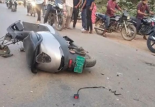 Korba Road Accident: कोरबा में दर्दनाक सड़क हादसा, भारी वाहन की टक्कर से दो युवकों की मौत, परिवार में पसरा मातम