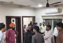 Korba News: कोरबा के होटल में कथित धर्मांतरण को लेकर हंगामा, बजरंग दल ने जताया विरोध; मारपीट का वीडियो वायरल