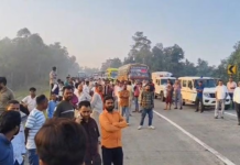 Korba News: दो ट्रेलरों की टक्कर से 10 घंटे जाम रहा नेशनल हाईवे, एंबुलेंस और स्कूली बसें भी फंसीं